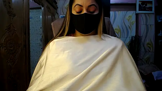 Snapshot of SohanaSabaSexy chatting on November 12, 5:24 pm SohanaSabaSexy online show from November 12, 5:24 pm