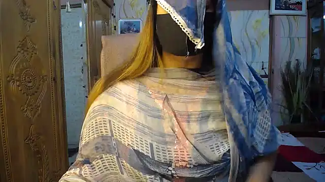 Snapshot of SohanaSabaSexy chatting on February 27, 6:08 pm SohanaSabaSexy online show from February 27, 6:08 pm