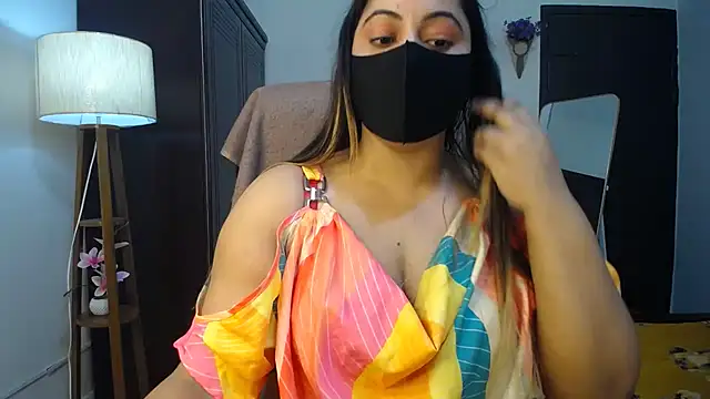 Snapshot of SohanaSabaSexy chatting on June 26, 6:34 pm SohanaSabaSexy online show from June 26, 6:34 pm