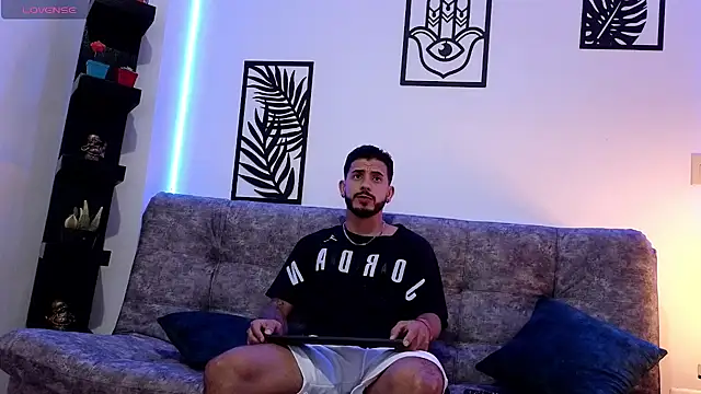 Snapshot of Bruno_Mattos chatting on December 18, 12:43 am Bruno Mattos online show from December 18, 12:43 am