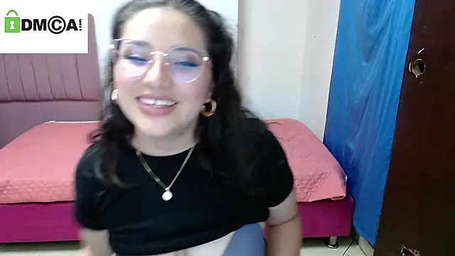 Snapshot of phoenixxxx777 chatting on April 5, 12:19 am phoenixxxx777 online show from April 5, 12:19 am
