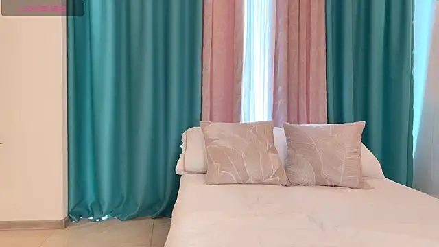 Snapshot of UrGoddessJenny chatting on June 12, 12:26 pm UrGoddessJenny online show from June 12, 12:26 pm