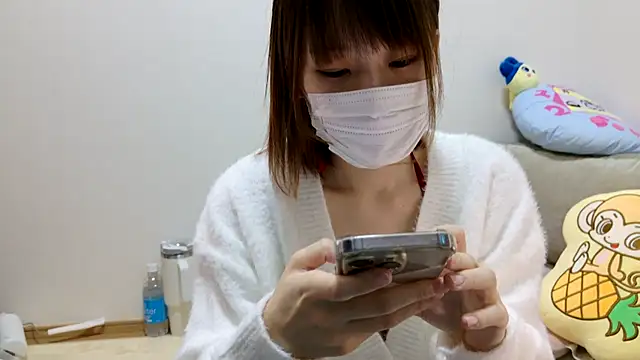 Snapshot of hi---chan- chatting on December 19, 1:28 am hi---chan- online show from December 19, 1:28 am