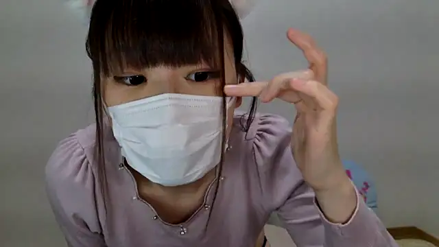 Snapshot of hi---chan- chatting on March 7, 12:56 pm hi---chan- online show from March 7, 12:56 pm