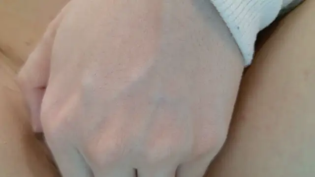 Snapshot of hi---chan- chatting on March 11, 12:54 am hi---chan- online show from March 11, 12:54 am