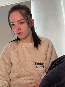 Snapshot of RoxiBlack chatting on December 15, 7:56 am RoxiBlack online show from December 15, 7:56 am