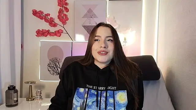 Snapshot of Linaa_morris chatting on May 28, 10:23 am Linaa morris online show from May 28, 10:23 am