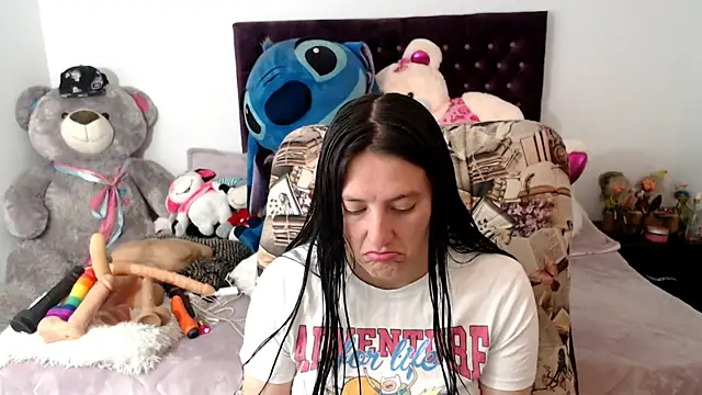 Snapshot of Lorenahot_06 chatting on January 6, 7:39 pm Lorenahot 06 online show from January 6, 7:39 pm