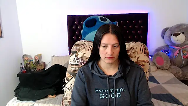 Snapshot of Lorenahot_06 chatting on March 18, 6:00 pm Lorenahot 06 online show from March 18, 6:00 pm