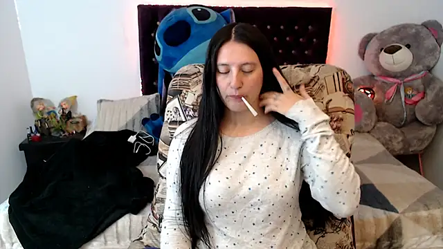 Snapshot of Lorenahot_06 chatting on April 16, 6:41 pm Lorenahot 06 online show from April 16, 6:41 pm