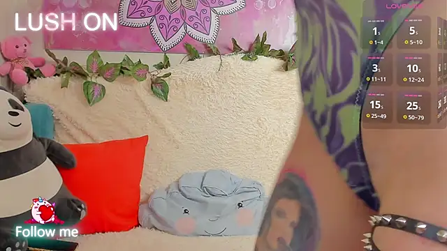 Snapshot of Ann_EX_Mooni chatting on December 3, 5:53 am Ann EX Mooni online show from December 3, 5:53 am