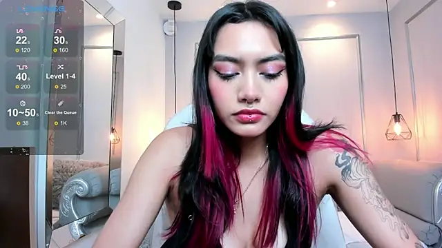Snapshot of AzuraKindong chatting on February 4, 7:22 pm AzuraKindong online show from February 4, 7:22 pm
