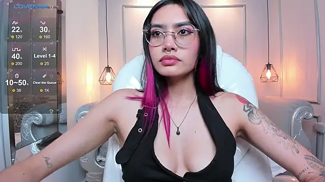 Snapshot of AzuraKindong chatting on March 3, 10:20 pm AzuraKindong online show from March 3, 10:20 pm