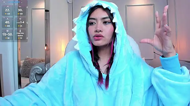 Snapshot of AzuraKindong chatting on March 11, 1:26 am AzuraKindong online show from March 11, 1:26 am