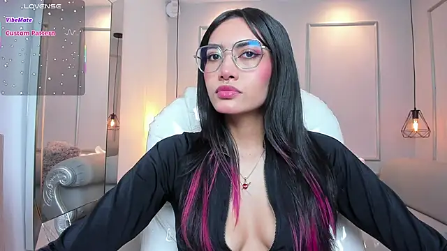 AzuraKindong online show from October 23, 7:12 pm