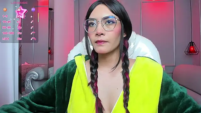 AzuraKindong online show from December 15, 7:18 pm