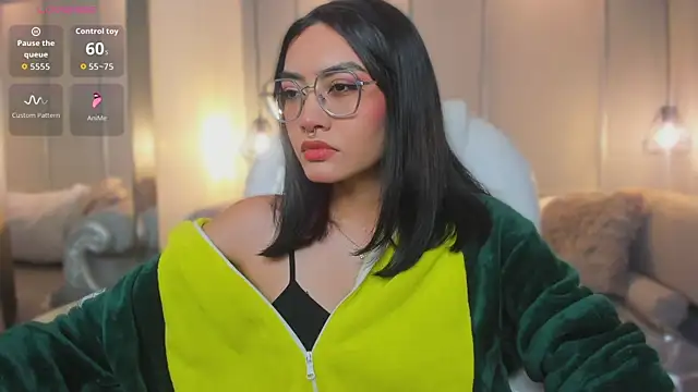 AzuraKindong online show from March 2, 7:32 pm