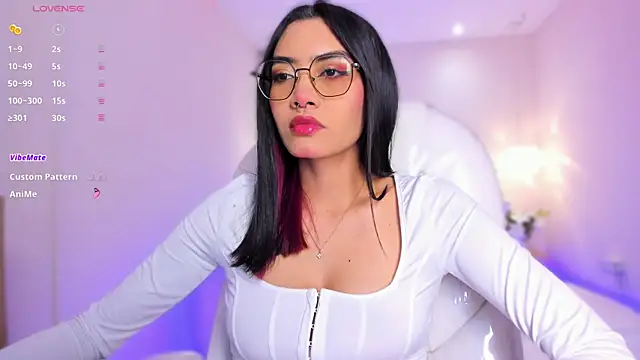 AzuraKindong online show from May 12, 7:22 pm