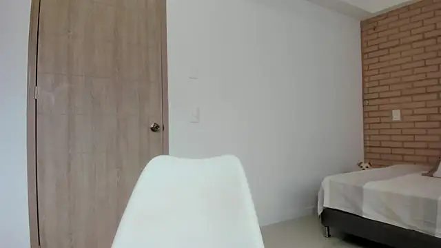 Vera Fernandez online show from March 6, 8:05 pm