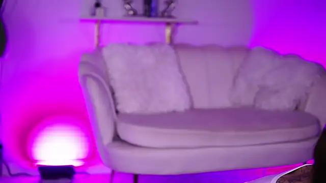 SecretSienna online show from April 27, 3:04 am