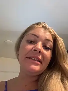 GabyHofstede online show from October 19, 9:15 pm