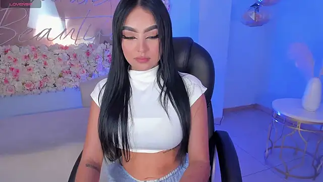 sarawinstone online show from January 28, 8:04 pm