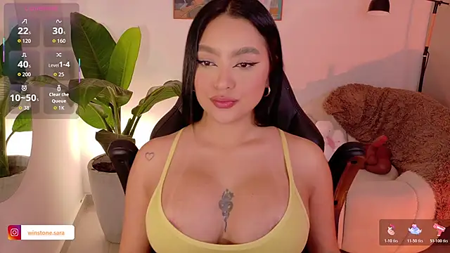 Snapshot of sarawinstone chatting on January 12, 1:00 am sarawinstone online show from January 12, 1:00 am