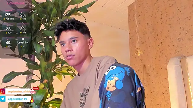 Snapshot of Angel_esteban_fx chatting on February 2, 7:20 am Angel esteban fx online show from February 2, 7:20 am