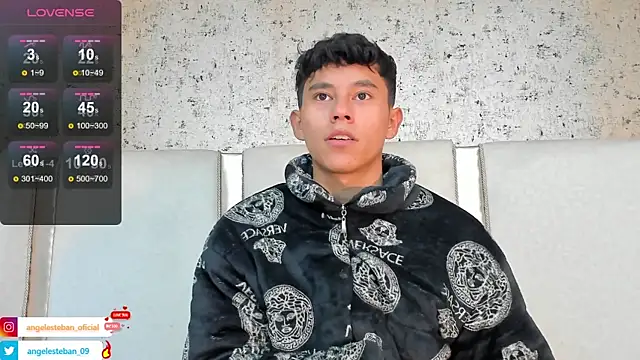 Snapshot of Angel_esteban_fx chatting on February 13, 10:12 am Angel esteban fx online show from February 13, 10:12 am