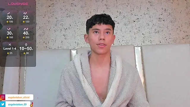 Snapshot of Angel_esteban_fx chatting on February 14, 3:54 am Angel esteban fx online show from February 14, 3:54 am