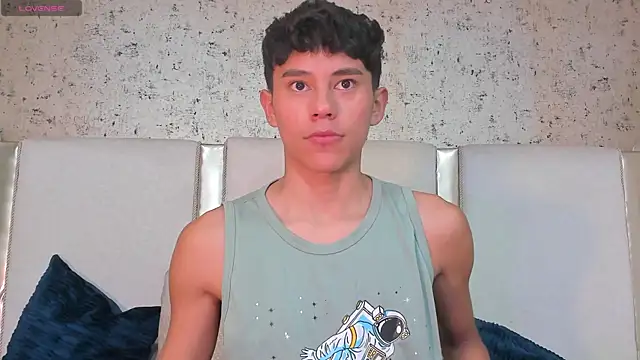 Snapshot of Angel_esteban_fx chatting on March 1, 4:26 am Angel esteban fx online show from March 1, 4:26 am