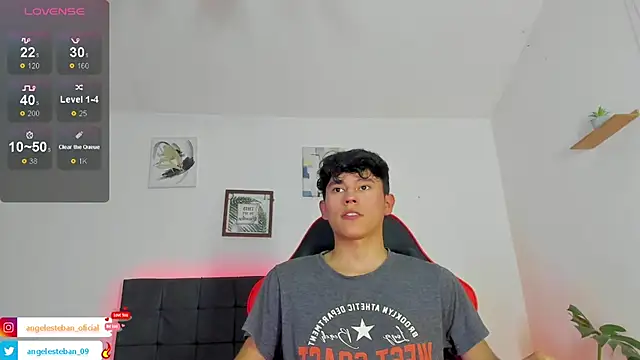 Snapshot of Angel_esteban_fx chatting on October 3, 3:03 am Angel esteban fx online show from October 3, 3:03 am