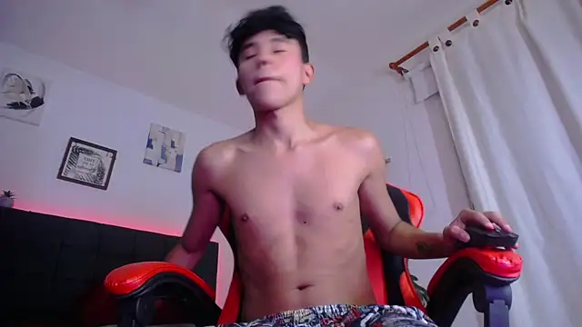 Snapshot of Angel_esteban_fx chatting on October 9, 3:48 am Angel esteban fx online show from October 9, 3:48 am