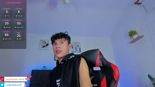 Snapshot of Angel_esteban_fx chatting on October 12, 3:38 am Angel esteban fx online show from October 12, 3:38 am