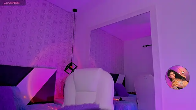 MiissCharlotte online show from December 20, 4:19 am