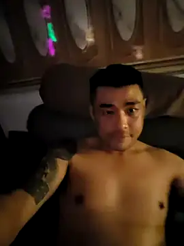 Snapshot of Asianhif chatting on December 17, 5:52 pm Asianhif online show from December 17, 5:52 pm