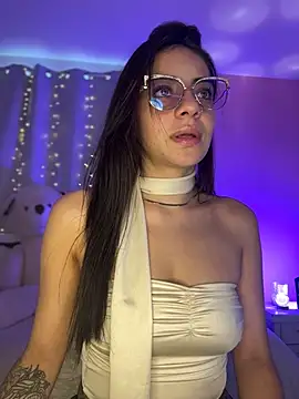 hannacruzsj online show from February 4, 6:25 pm