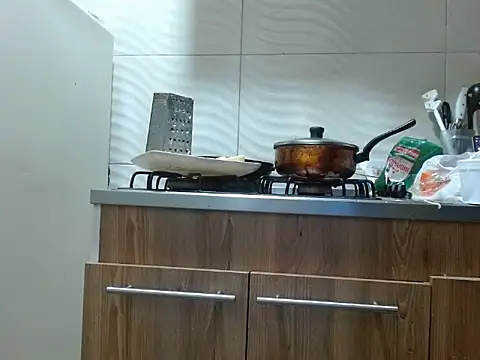 Laura martin  online show from February 7, 10:40 am