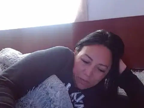 Laura martin  online show from February 15, 12:33 pm