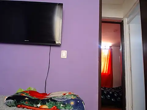 Laura martin  online show from October 22, 3:34 pm