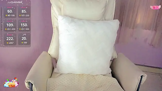 Snapshot of __18Angel__ chatting on October 23, 6:34 am 18Angel online show from October 23, 6:34 am