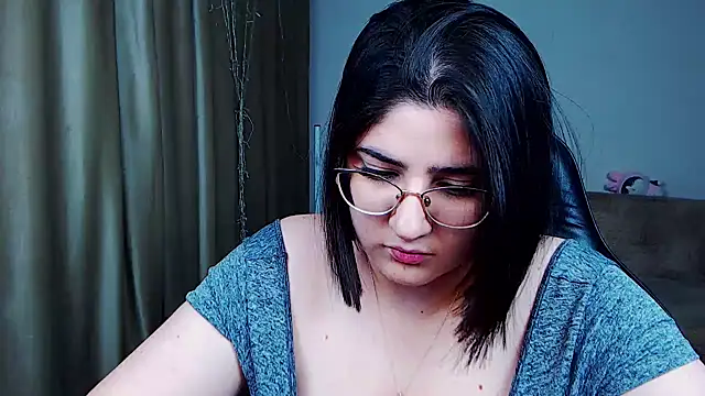 Crazy Bunya online show from December 6, 1:44 pm