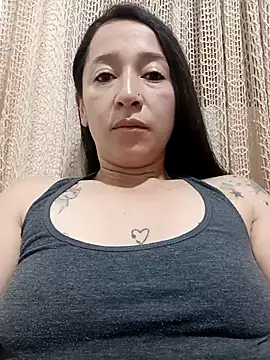 emilypoppy3 online show from December 14, 1:27 pm