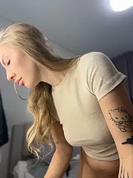 Snapshot of NewLale chatting on November 24, 4:01 am NewLale online show from November 24, 4:01 am