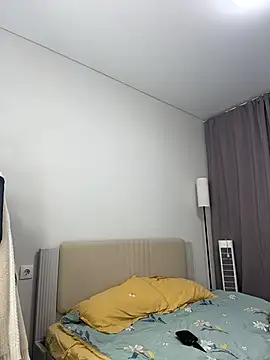 Snapshot of NewLale chatting on December 5, 3:04 am NewLale online show from December 5, 3:04 am