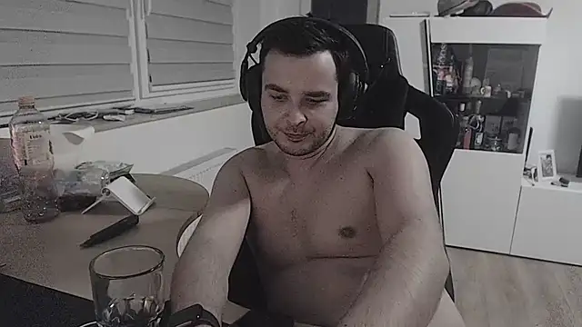 SharkLuigi online show from September 29, 10:47 pm