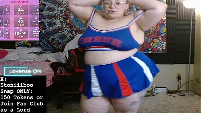 Snapshot of Stoniiiboo chatting on January 5, 7:17 pm Stoniiiboo online show from January 5, 7:17 pm