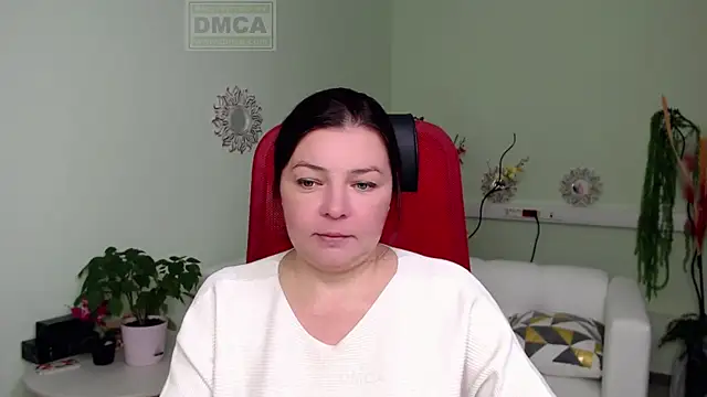 Snapshot of Lily_flower7 chatting on October 20, 4:57 am Lily flower7 online show from October 20, 4:57 am