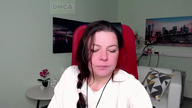 Snapshot of Lily_flower7 chatting on December 5, 5:05 am Lily flower7 online show from December 5, 5:05 am