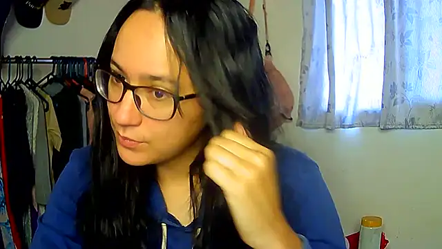 brittanycheeks online show from December 10, 2:17 pm